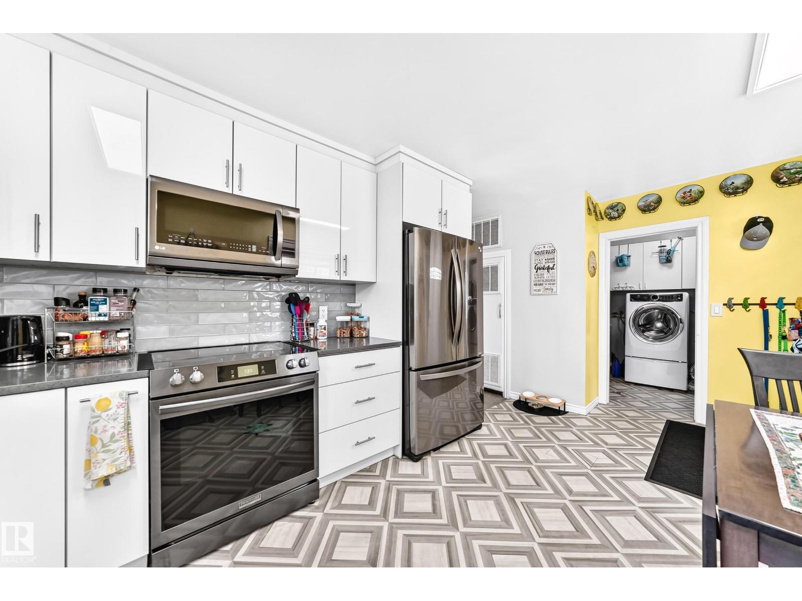 10524 128 AV NW - Image 15