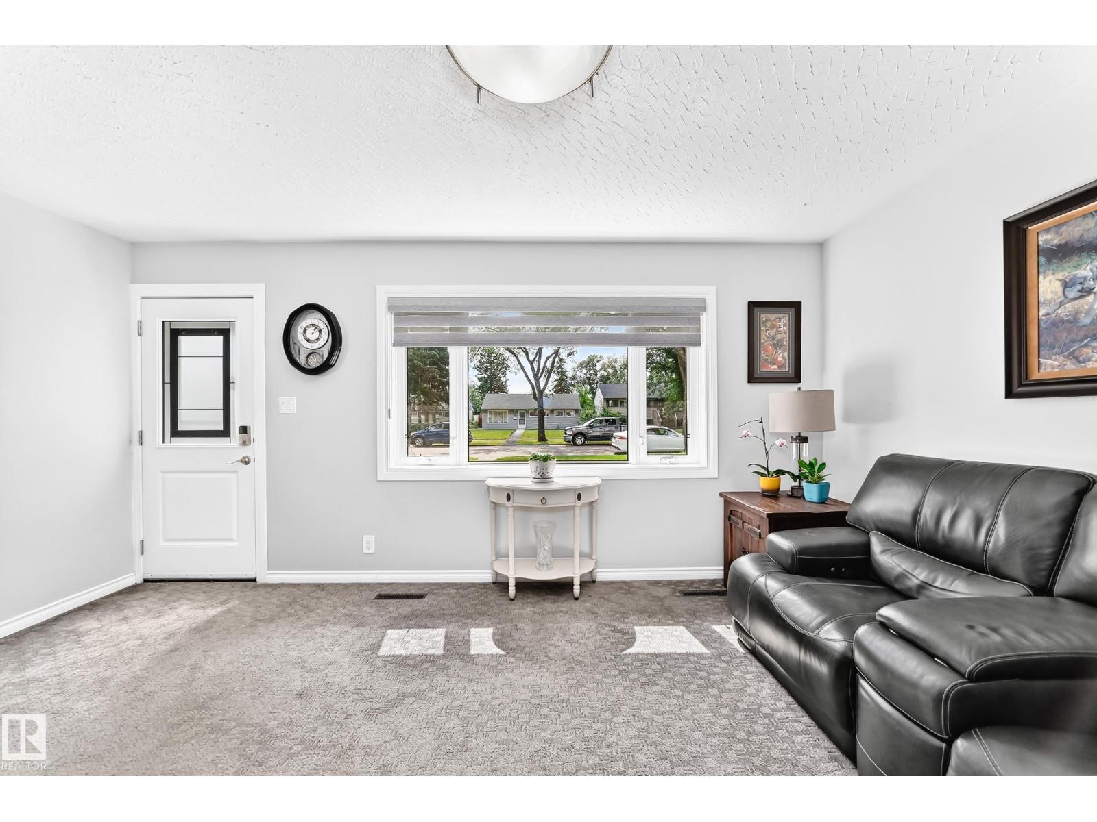 10524 128 AV NW - Image 7