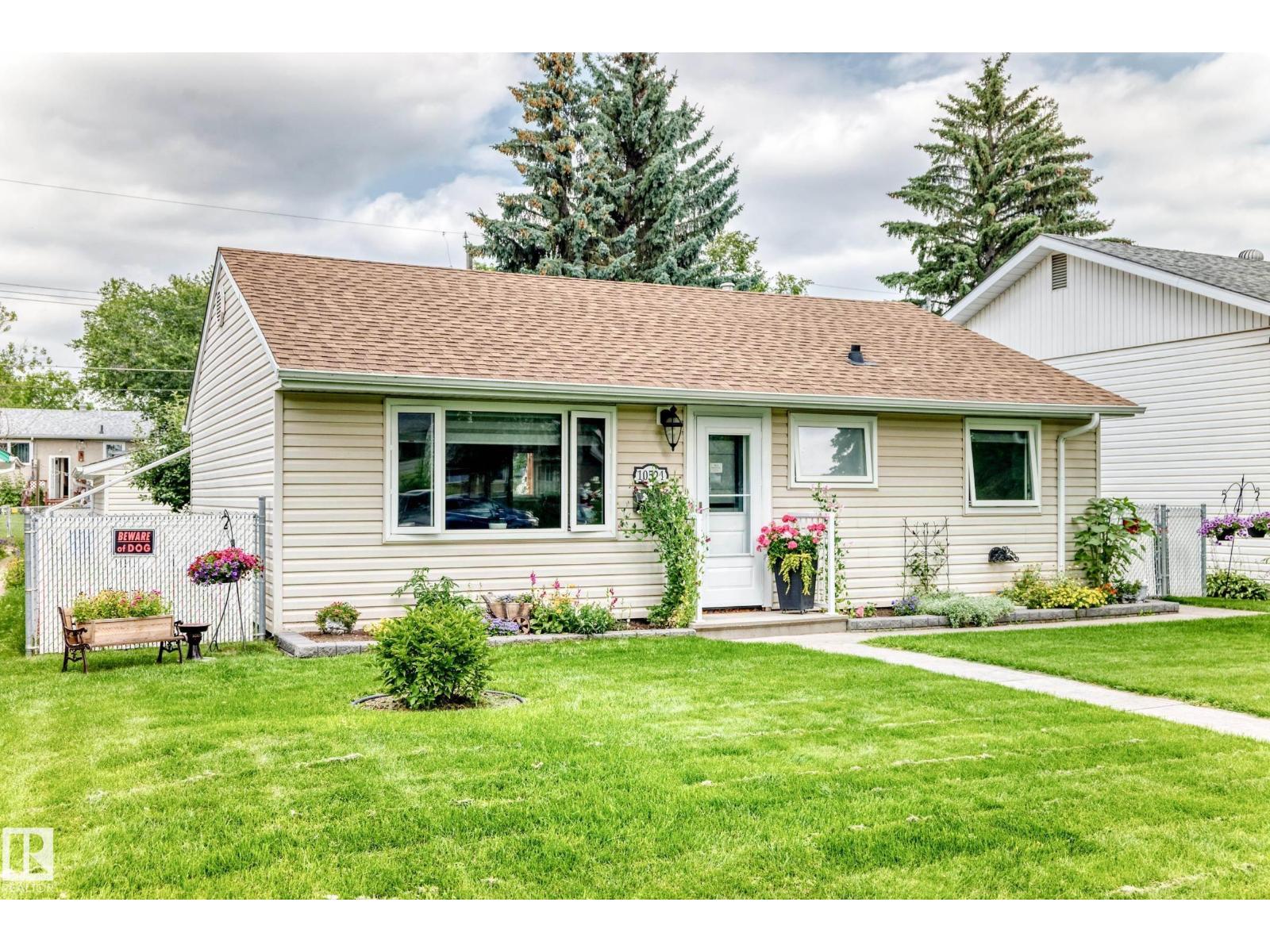 10524 128 AV NW - 1