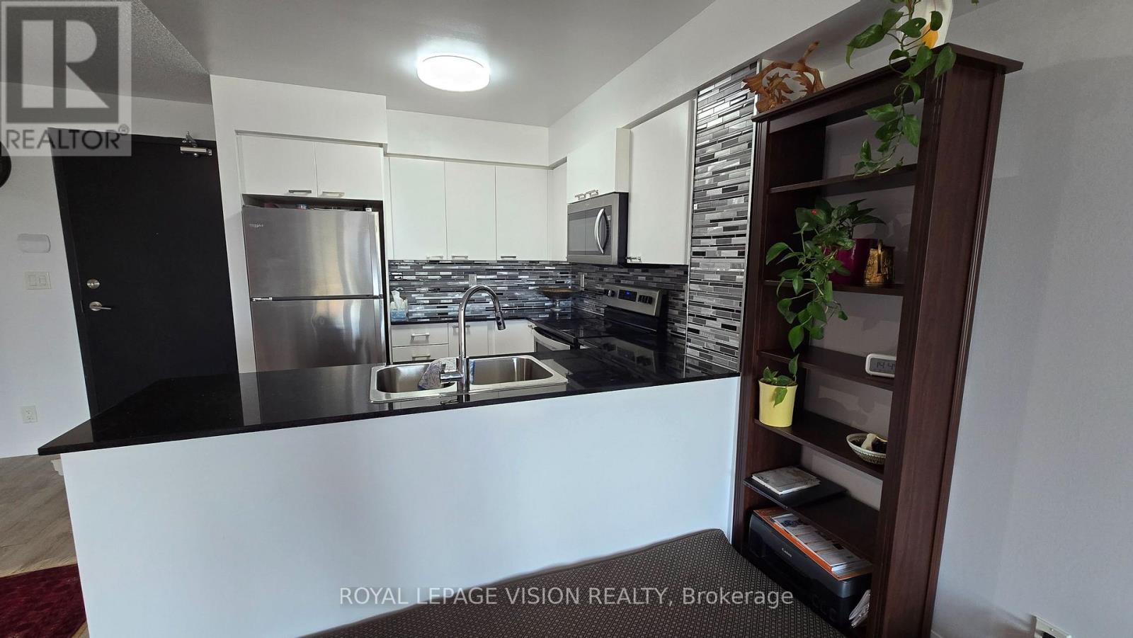 #1812 2150 LAWRENCE AVENUE E - 14