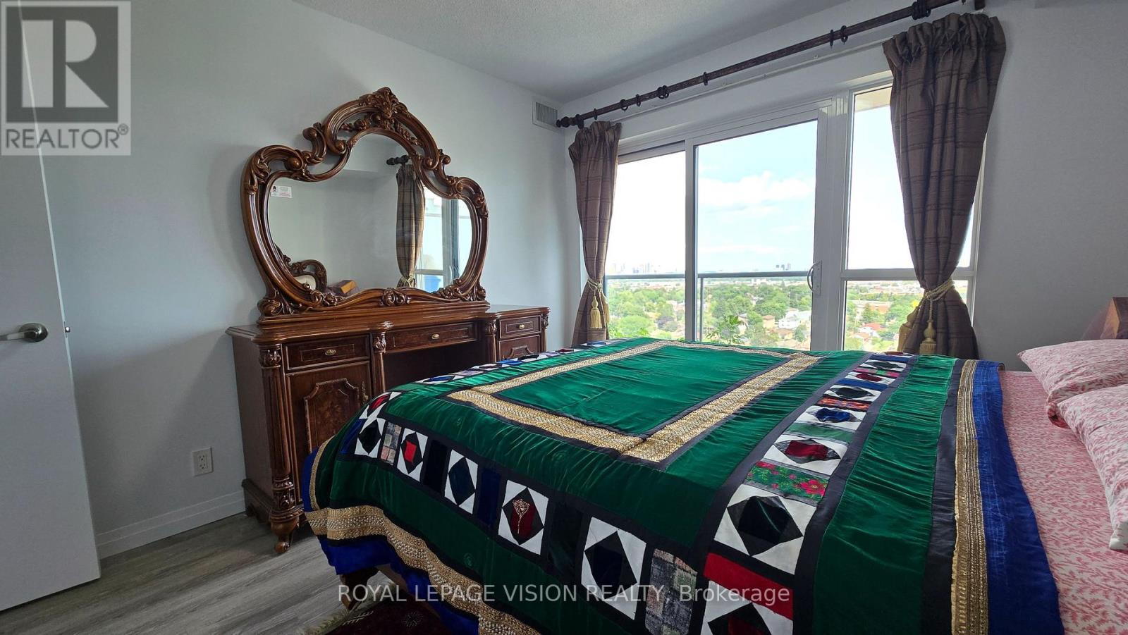 #1812 2150 LAWRENCE AVENUE E - 8