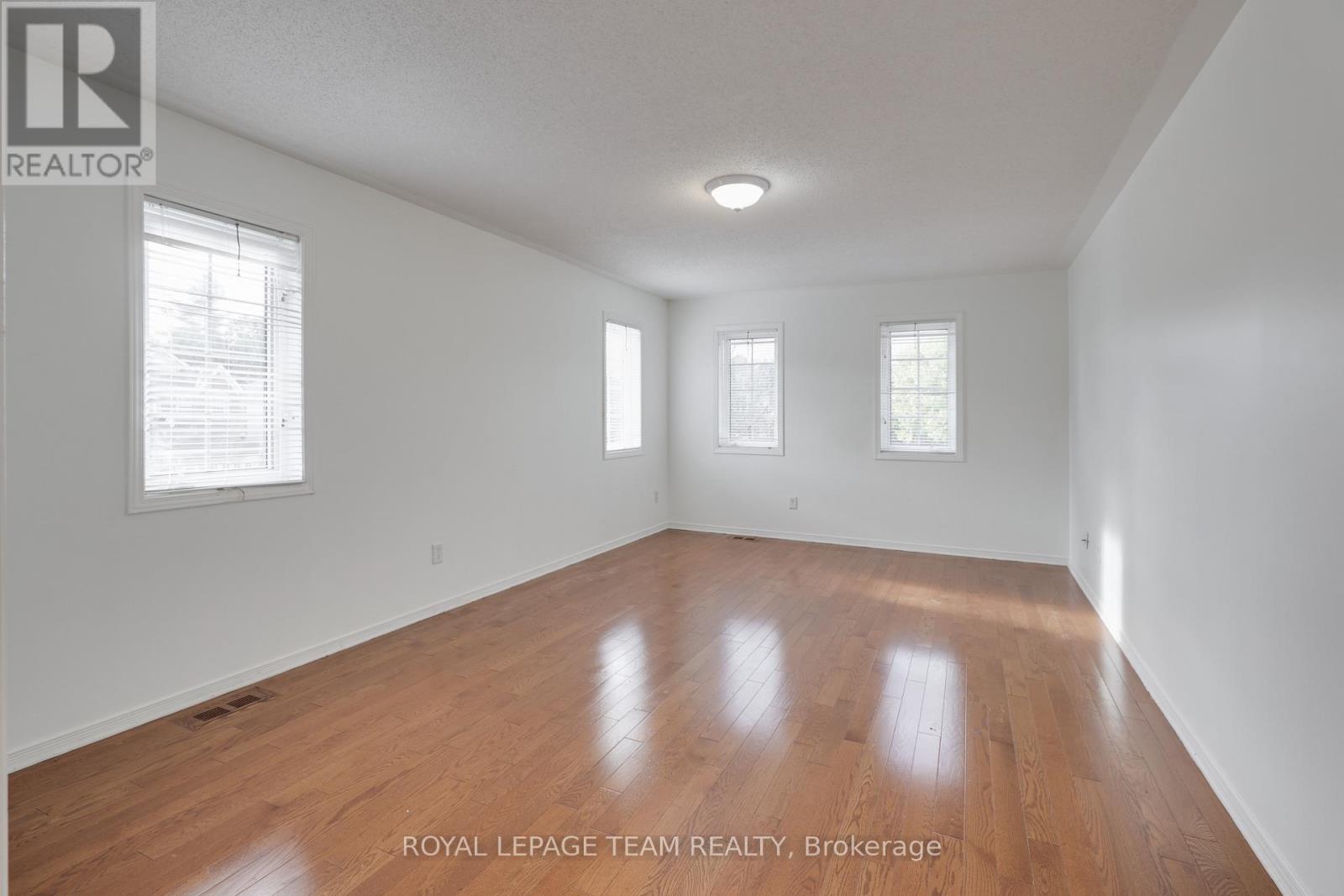 5 Bed, 4 Bath House for Rent in Ottawa – 35 NORGOLD CRESCENT, Ottawa – MLS# X13655604 - Image 29