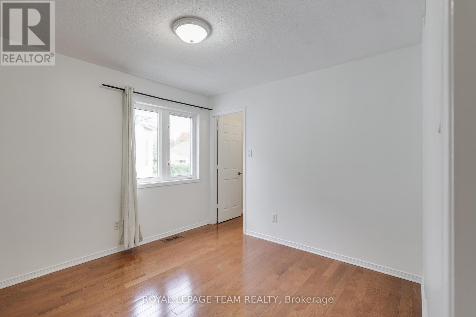 5 Bed, 4 Bath House for Rent in Ottawa – 35 NORGOLD CRESCENT, Ottawa – MLS# X13655604 - Image 37