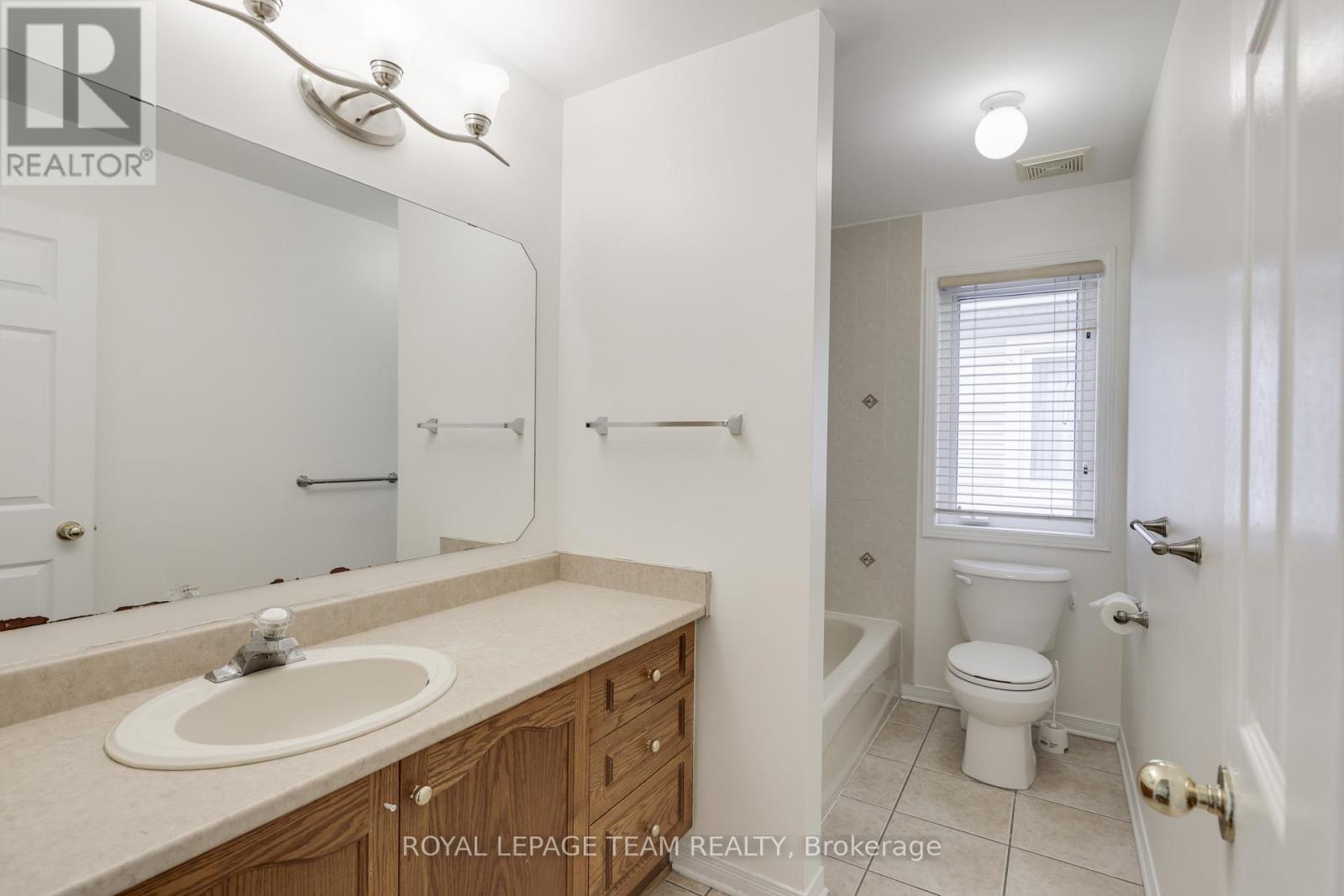 5 Bed, 4 Bath House for Rent in Ottawa – 35 NORGOLD CRESCENT, Ottawa – MLS# X13655604 - Image 40