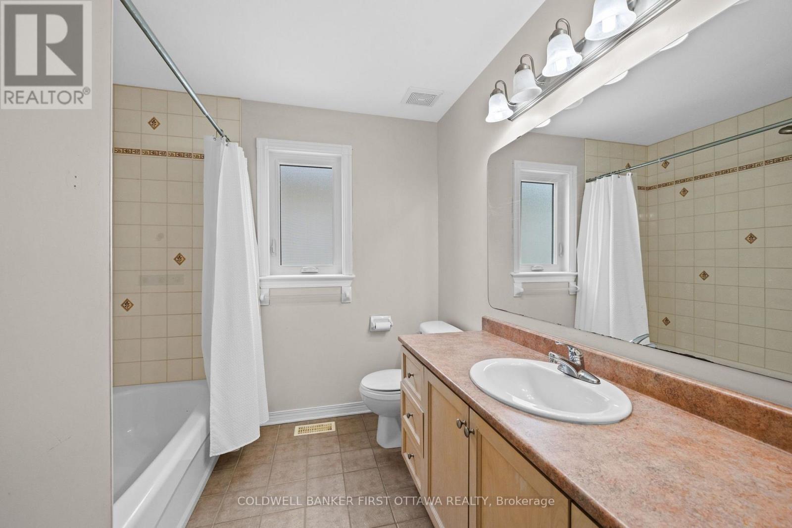 5 Bed, 3 Bath House for Rent in Ottawa – 6A ROSETTA AVENUE, Ottawa – MLS# X13655622 - Image 25