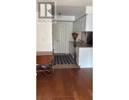 201 - 10 Brian Peck Crescent, Toronto, ON M4G4K4 Photo 10