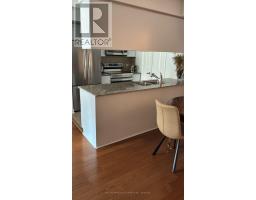 201 - 10 Brian Peck Crescent, Toronto, ON M4G4K4 Photo 9