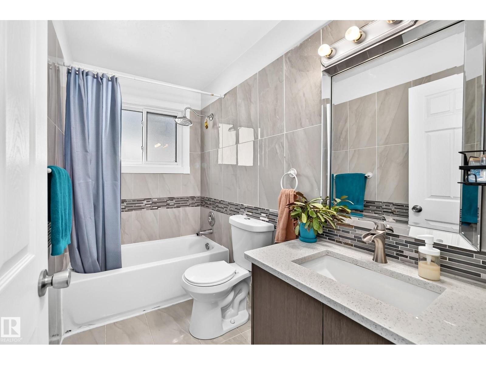 2112 36 ST NW - 17