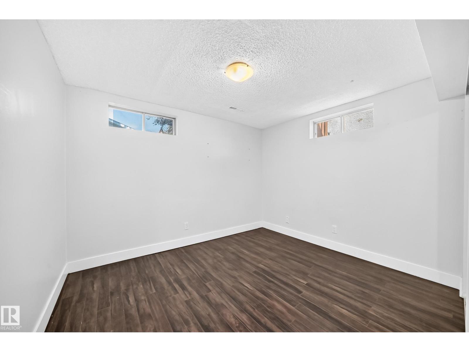 2112 36 ST NW - Image 25