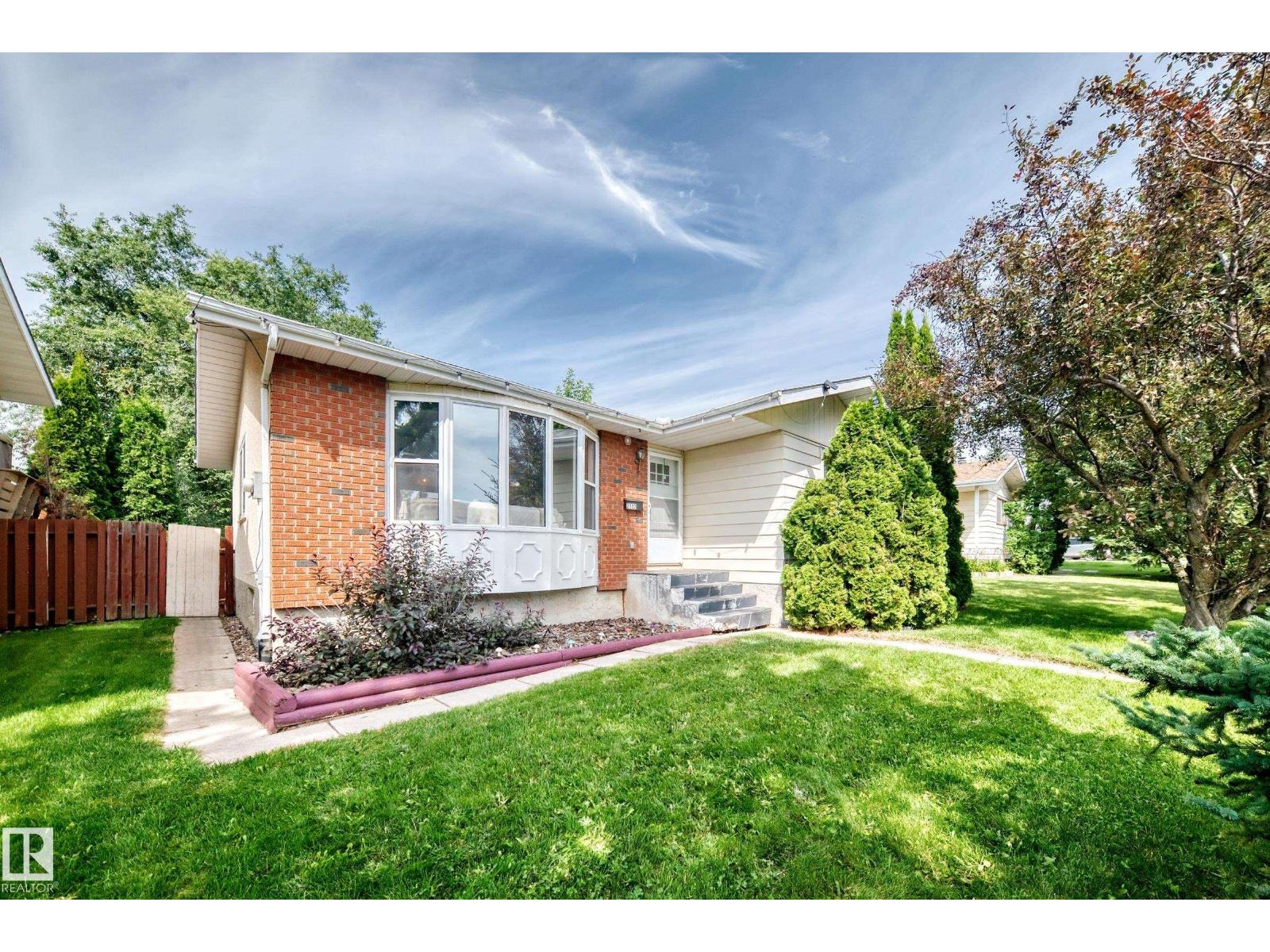 2112 36 ST NW - Image 38