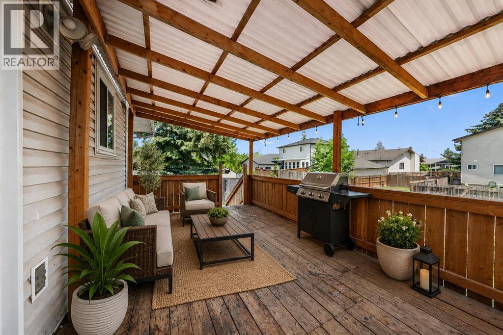 143 Castlebrook Rise NE - 21