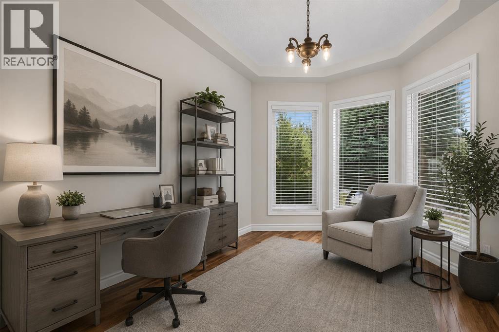 21 Strathearn Gardens SW, Strathcona Park, Calgary photo 3