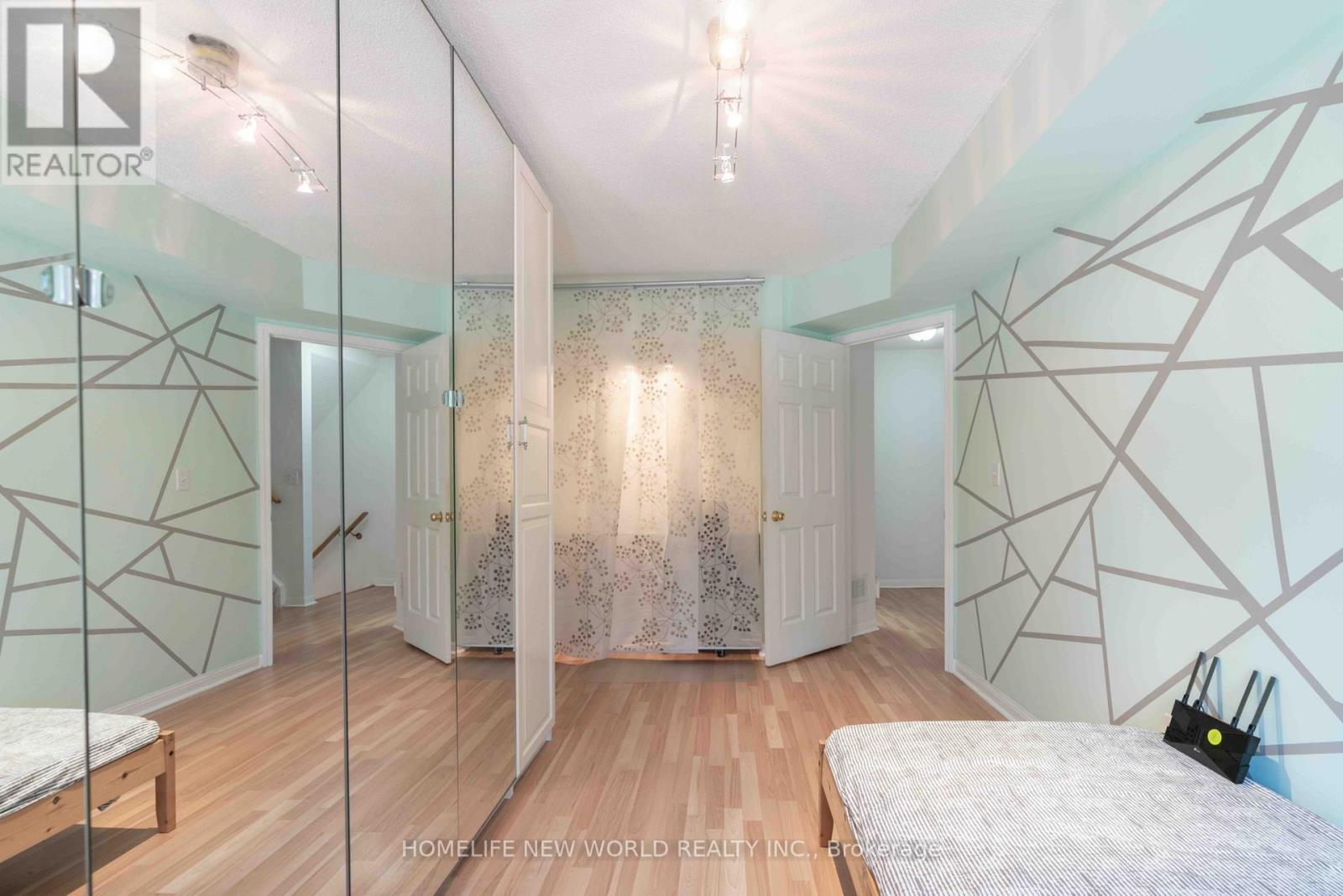 #12 21 ST. MORITZ WAY - 26