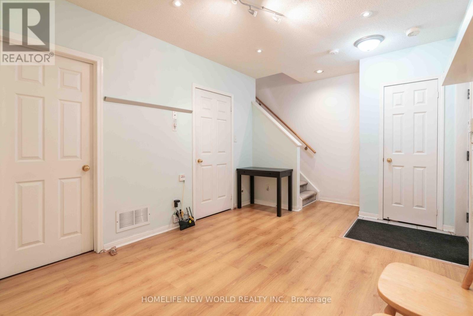 #12 21 ST. MORITZ WAY - 38