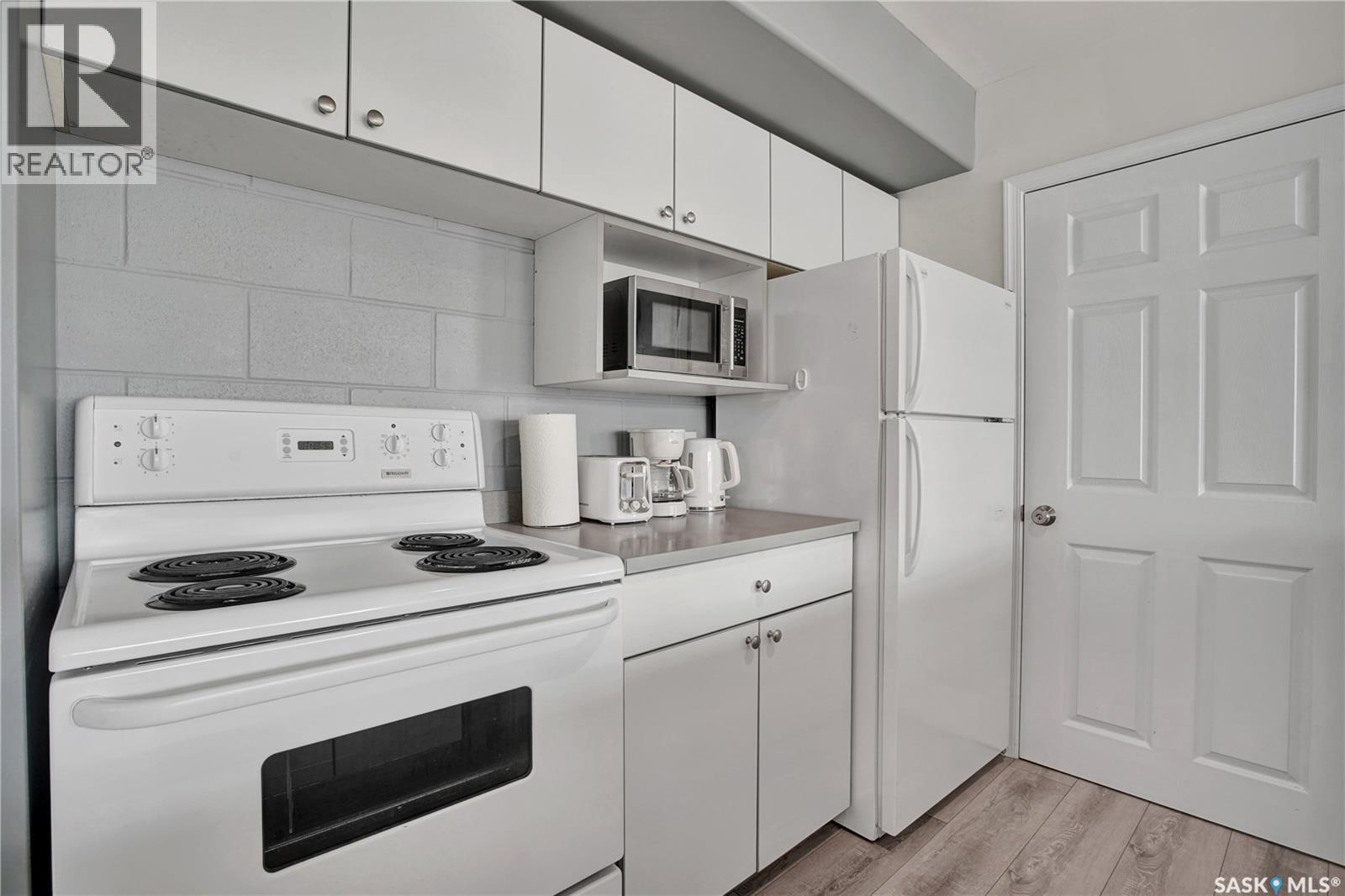 #103 120 C AVENUE N - 6