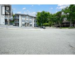 Living room - 4, 407 Macleod Trail Se, Medicine Hat, AB T1A8P7 Photo 6