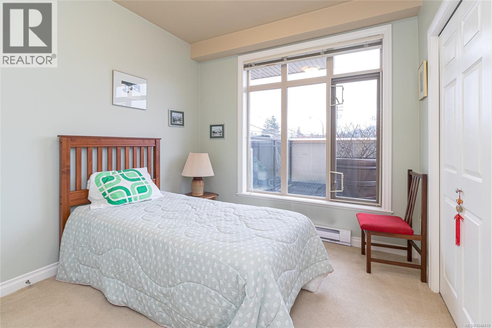 #216 866 Goldstream Ave - 15