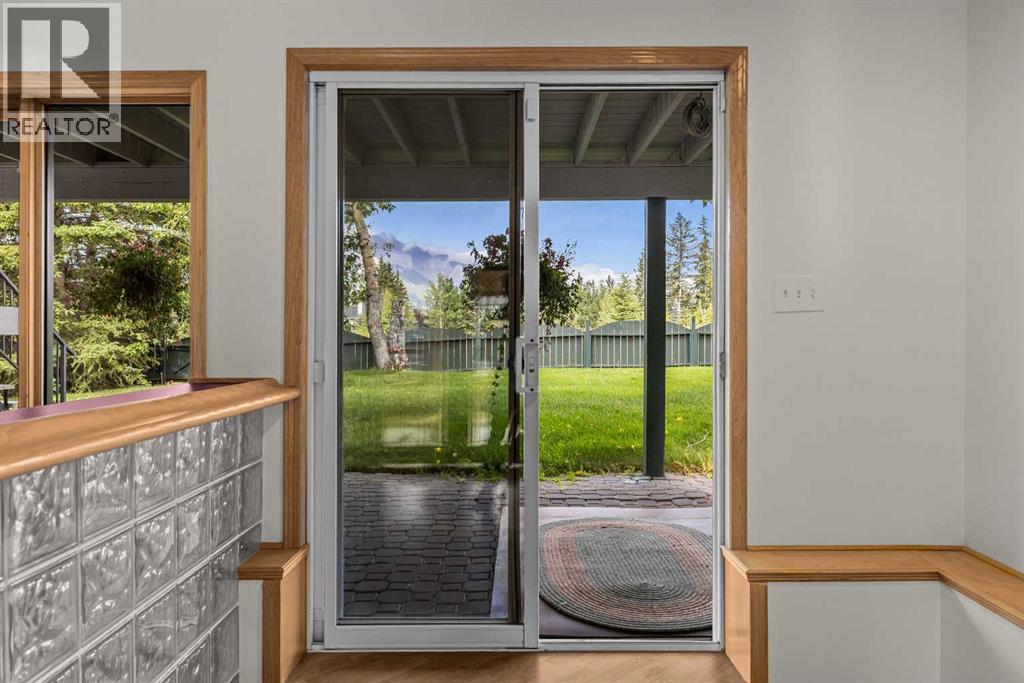 522 Grotto Road - 26