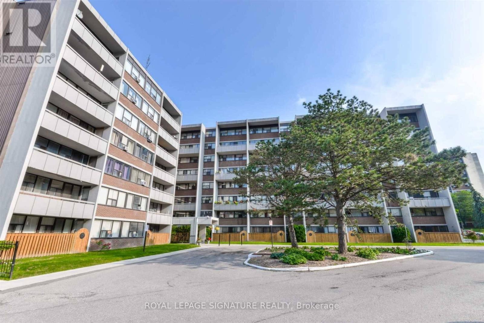 Photo of 2121 Roche Court
