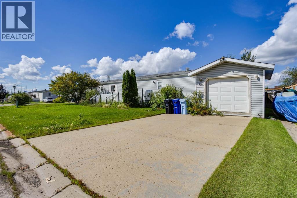 248 Palomino Close - 3