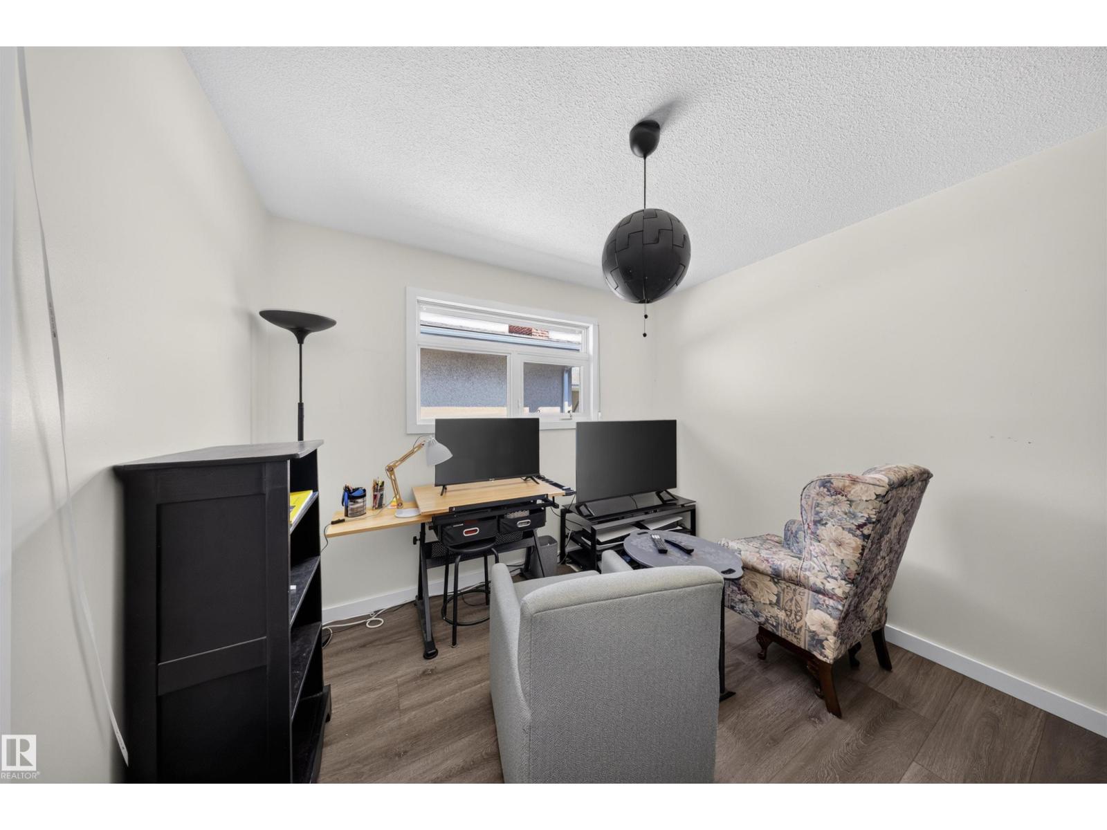 4124 110 ST NW - 18