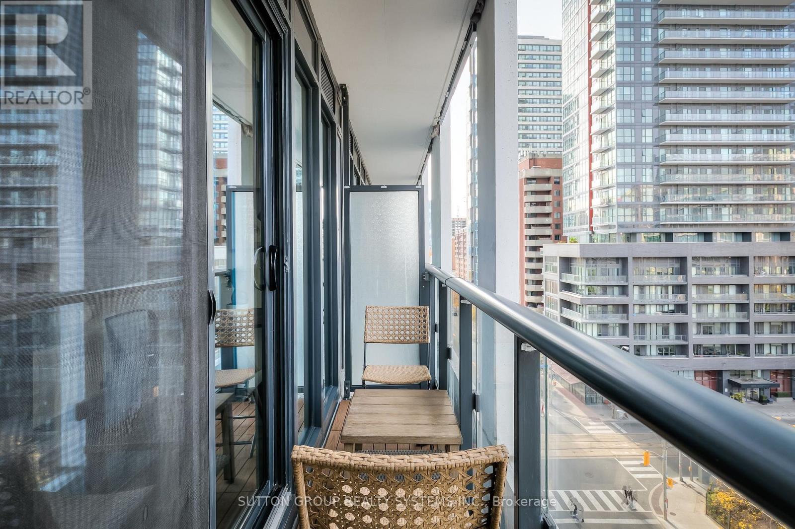 #731 251 JARVIS STREET - 29