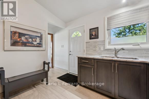 79 RENFIELD STREET - 13