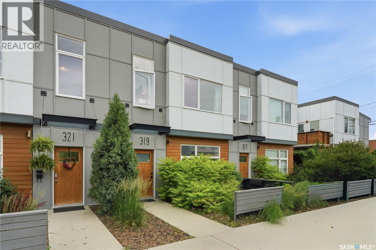 319 D AVENUE S, Saskatoon — photo 2