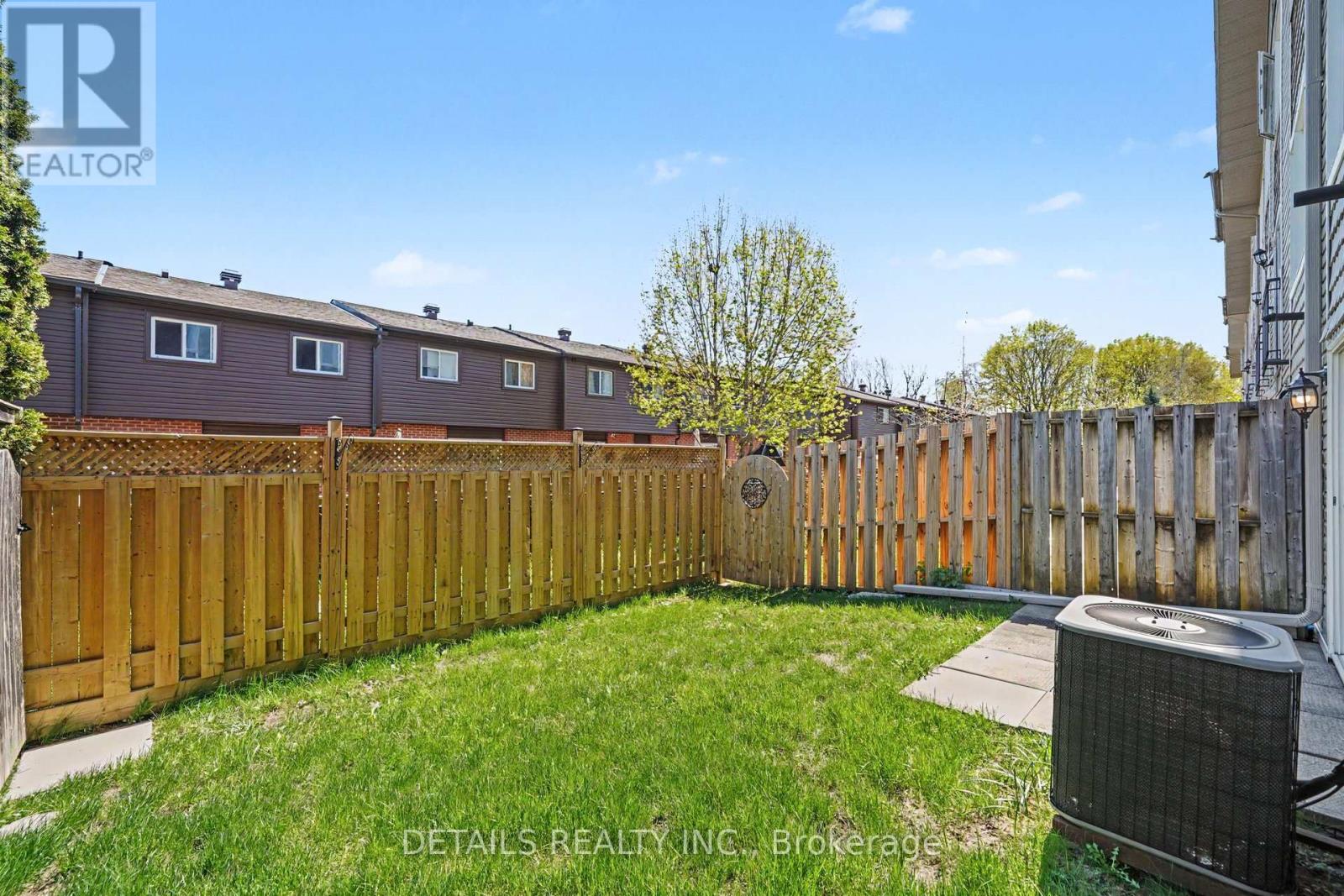 3 Bed, 3 Bath House for Sale in Ottawa – 261 PARKIN CIRCLE, Ottawa – MLS# X13655720 - Image 27