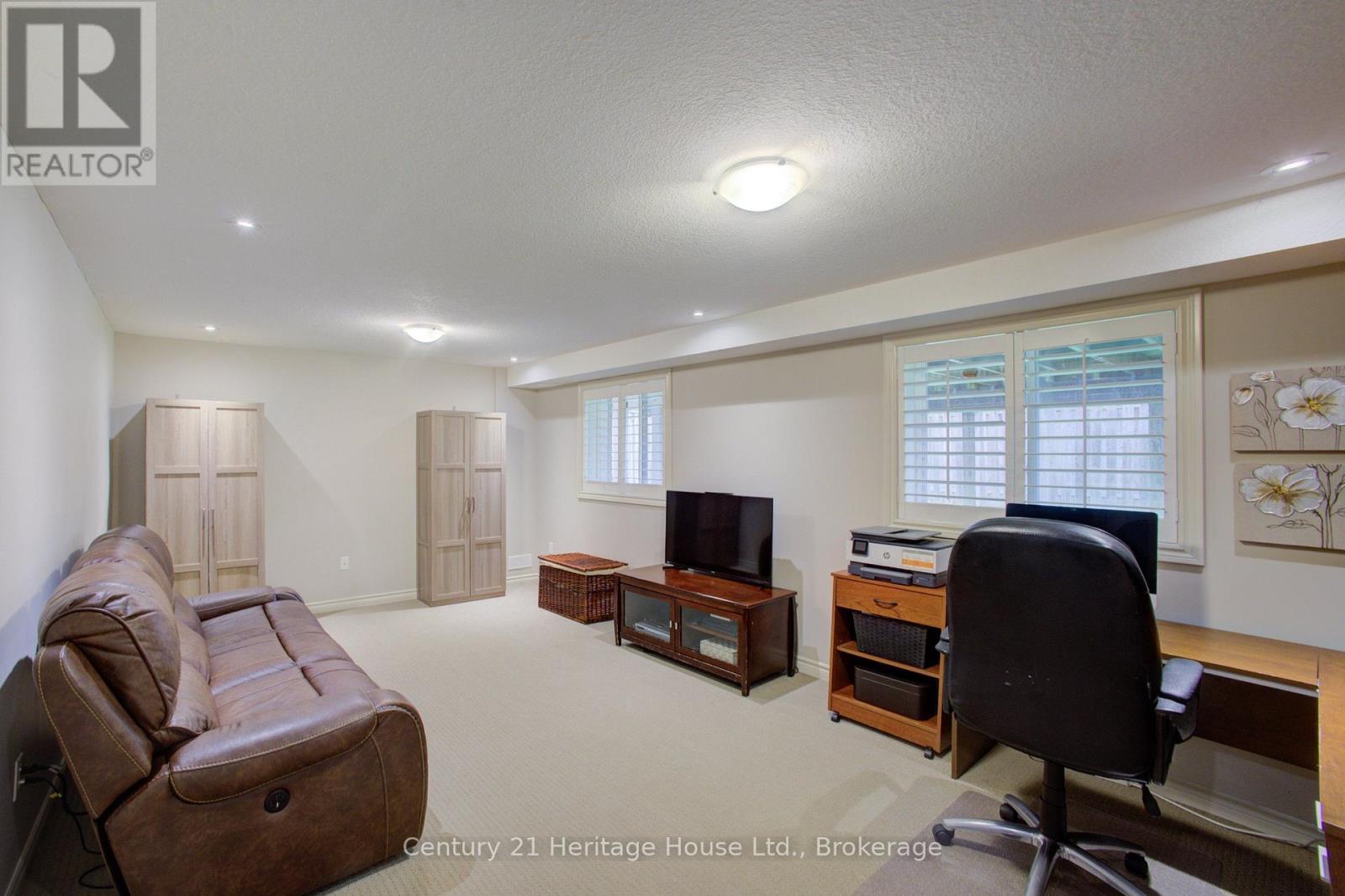 79 LAUGHLAND LANE - Image 28