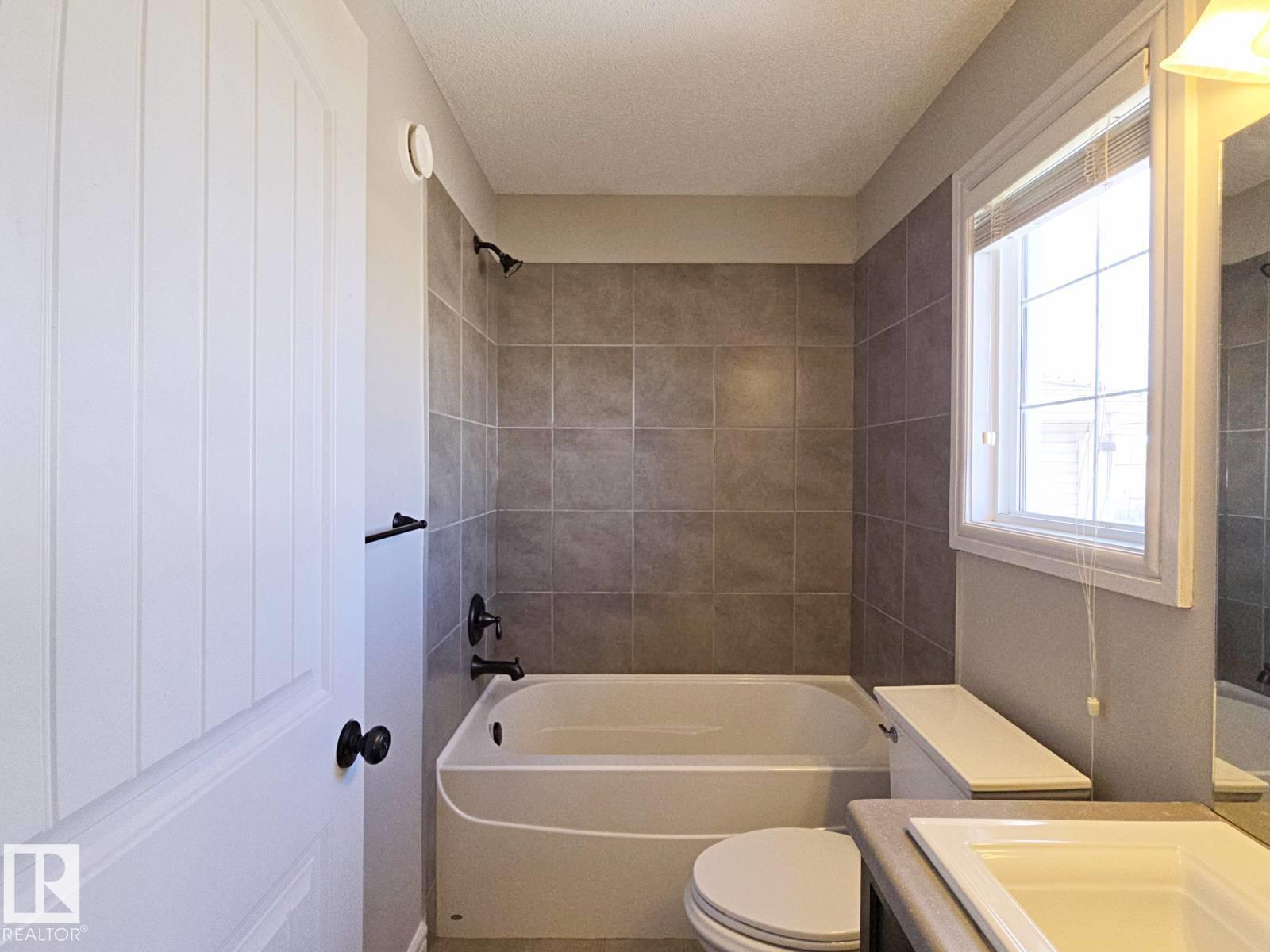 11525 18A Avenue SW - Photo 14