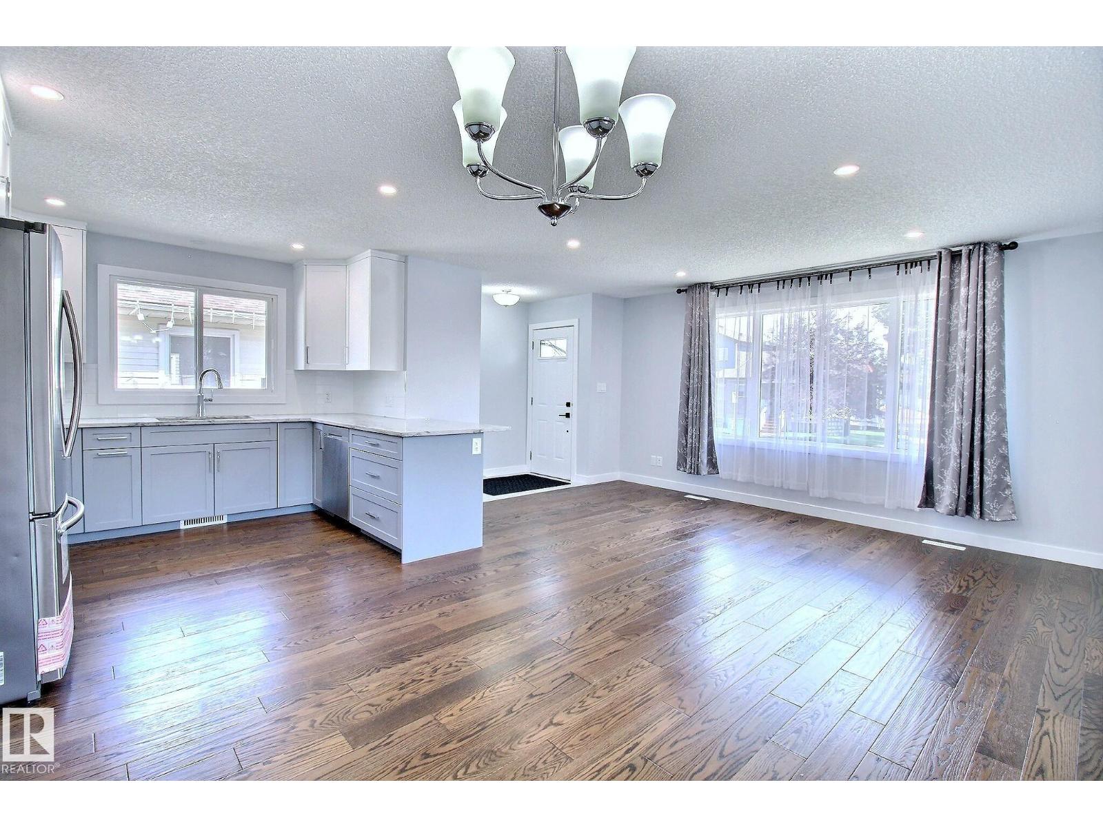 14732 32 ST NW - Image 16
