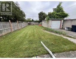 Main - 124 Glencrest Boulevard, Toronto, ON M4B1L8 Photo 11