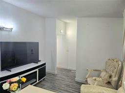 Recreation room - 28 Fairview Drive, Winnipeg, MB R2C4V5 Photo 9