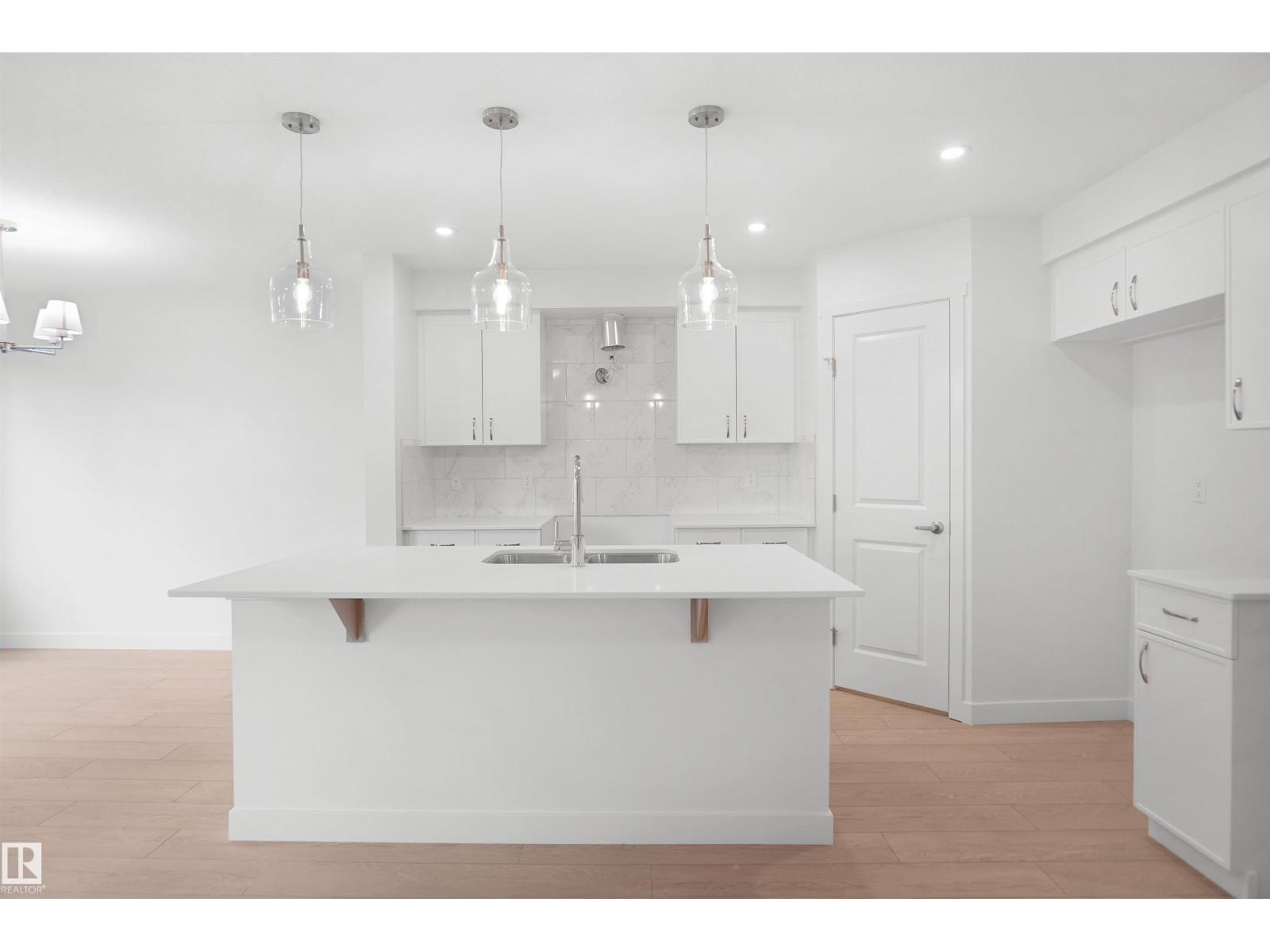 1408 11 Street NW - Photo 9