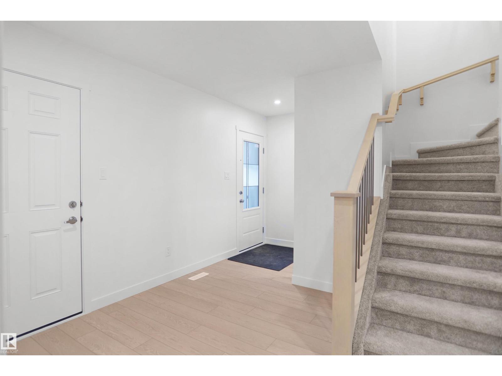 1408 11 Street NW