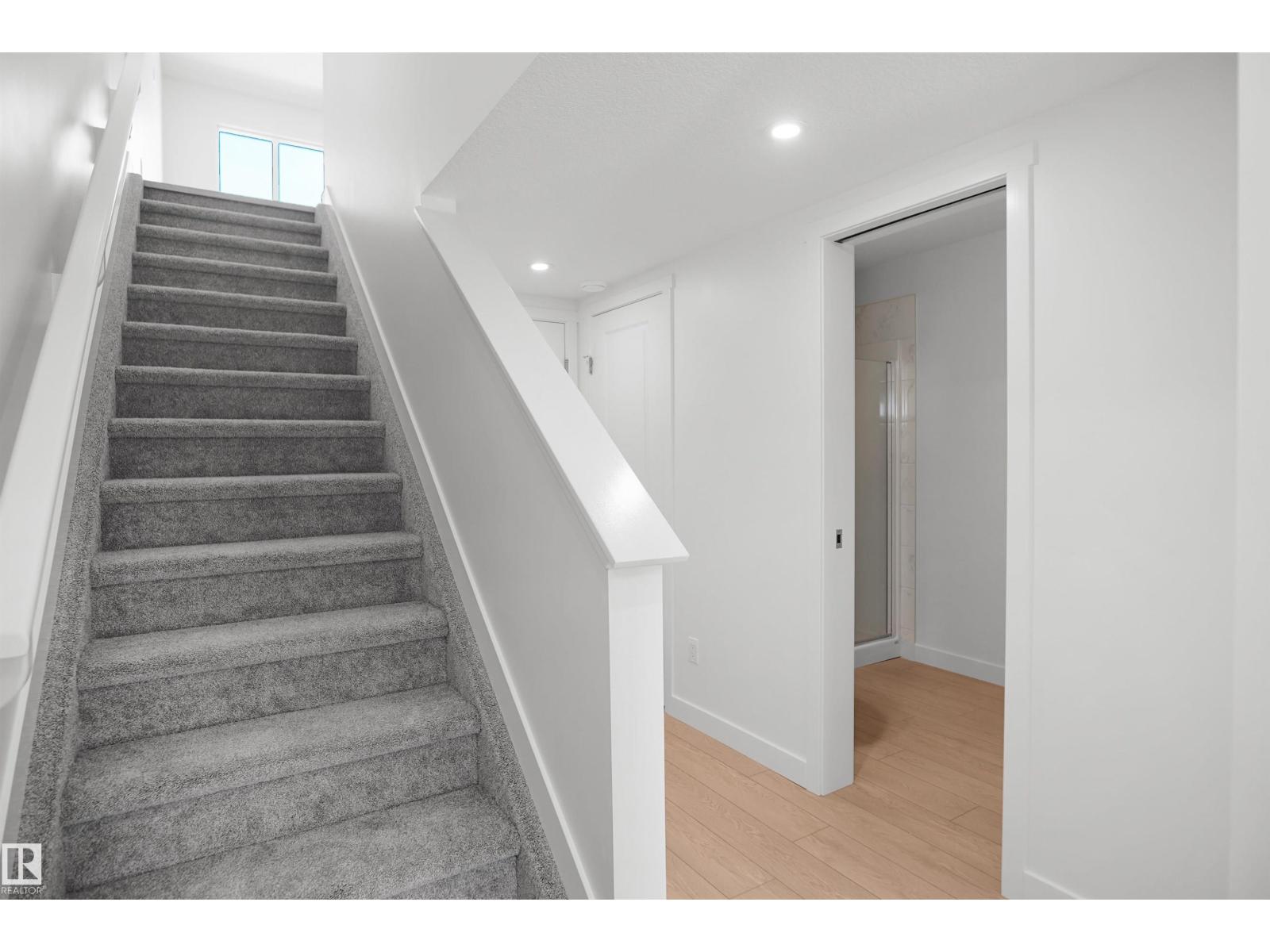 922 19 AV NW - 4
