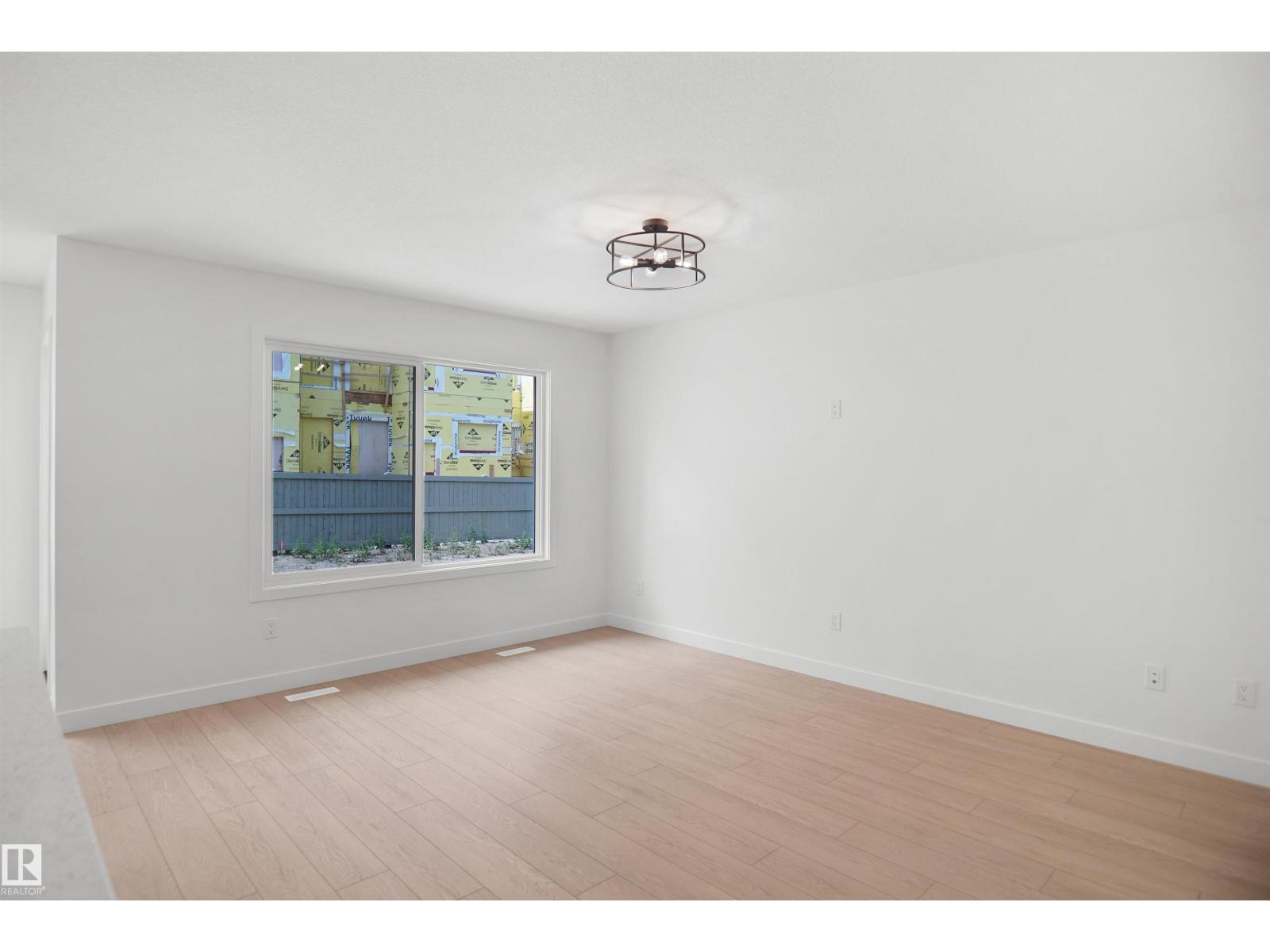 1410 11 Street NW - Photo 5