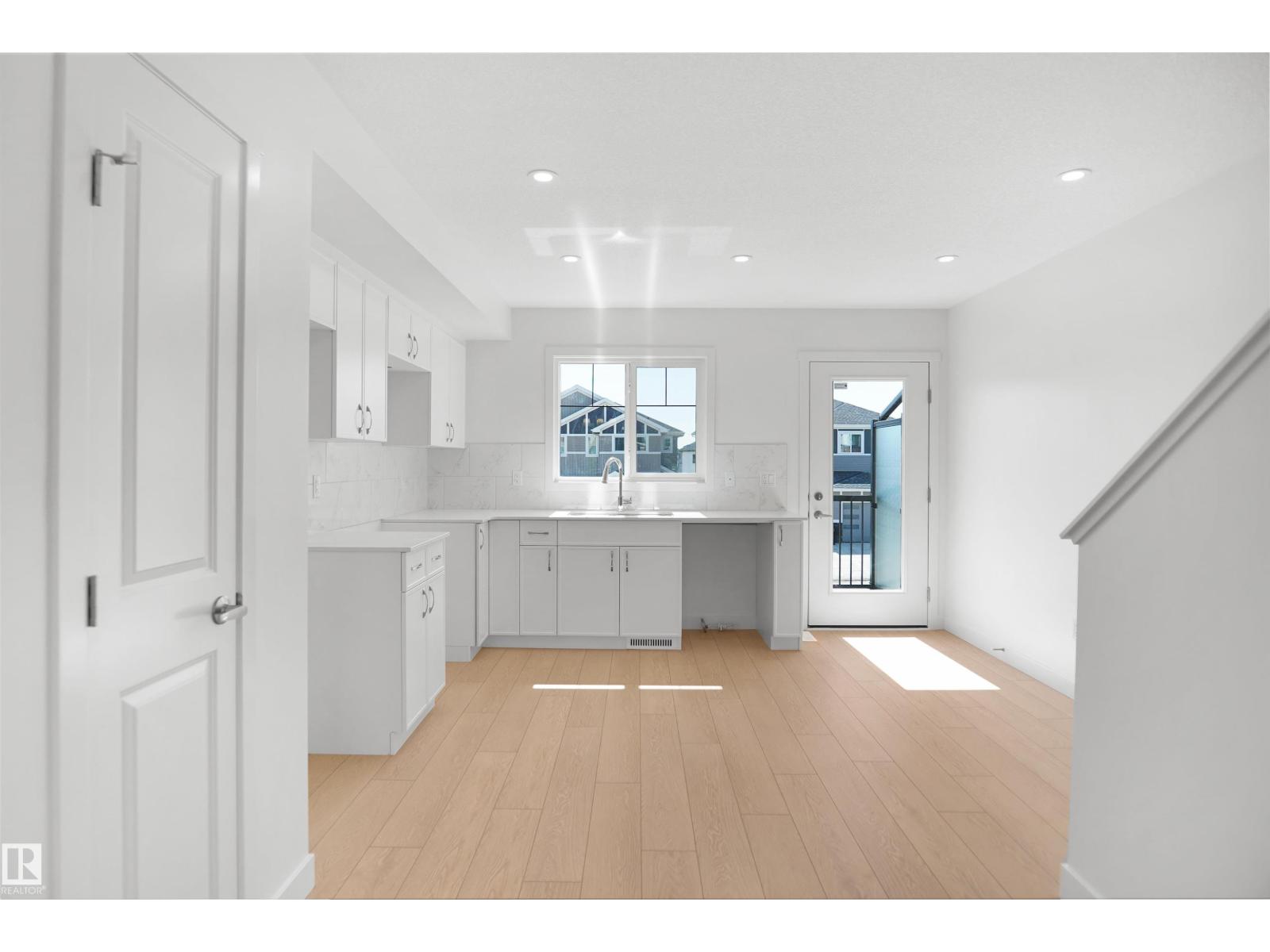 924 19 AV NW - 7