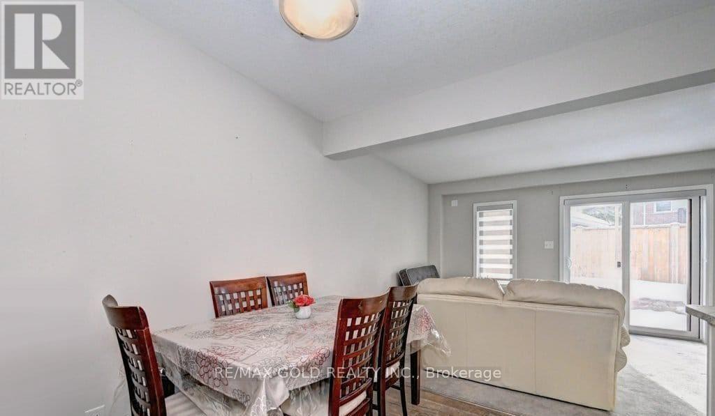 35 - 50 PINNACLE DRIVE — photo 3
