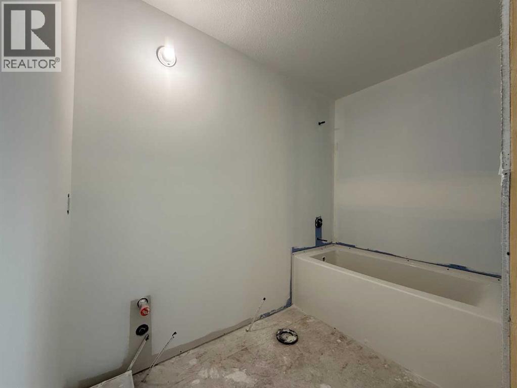 13201 105 Street - 17
