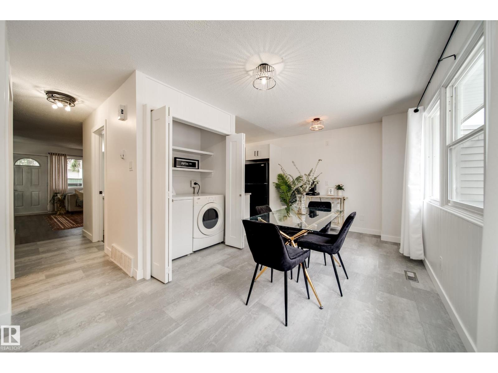 521 VILLAGE ON THE GREEN GR NW, York, Edmonton photo 3