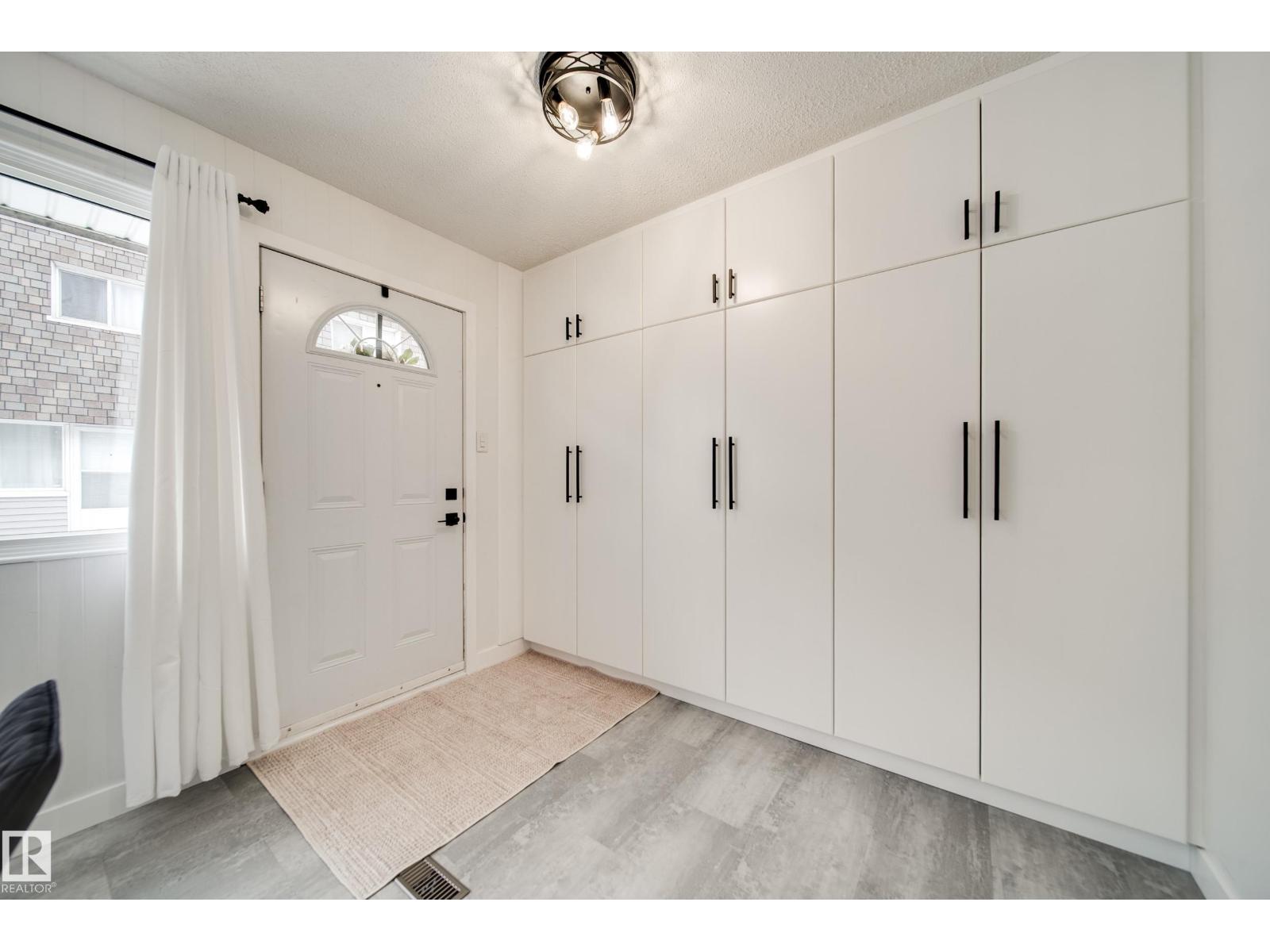 521 VILLAGE ON THE GREEN GR NW - 8