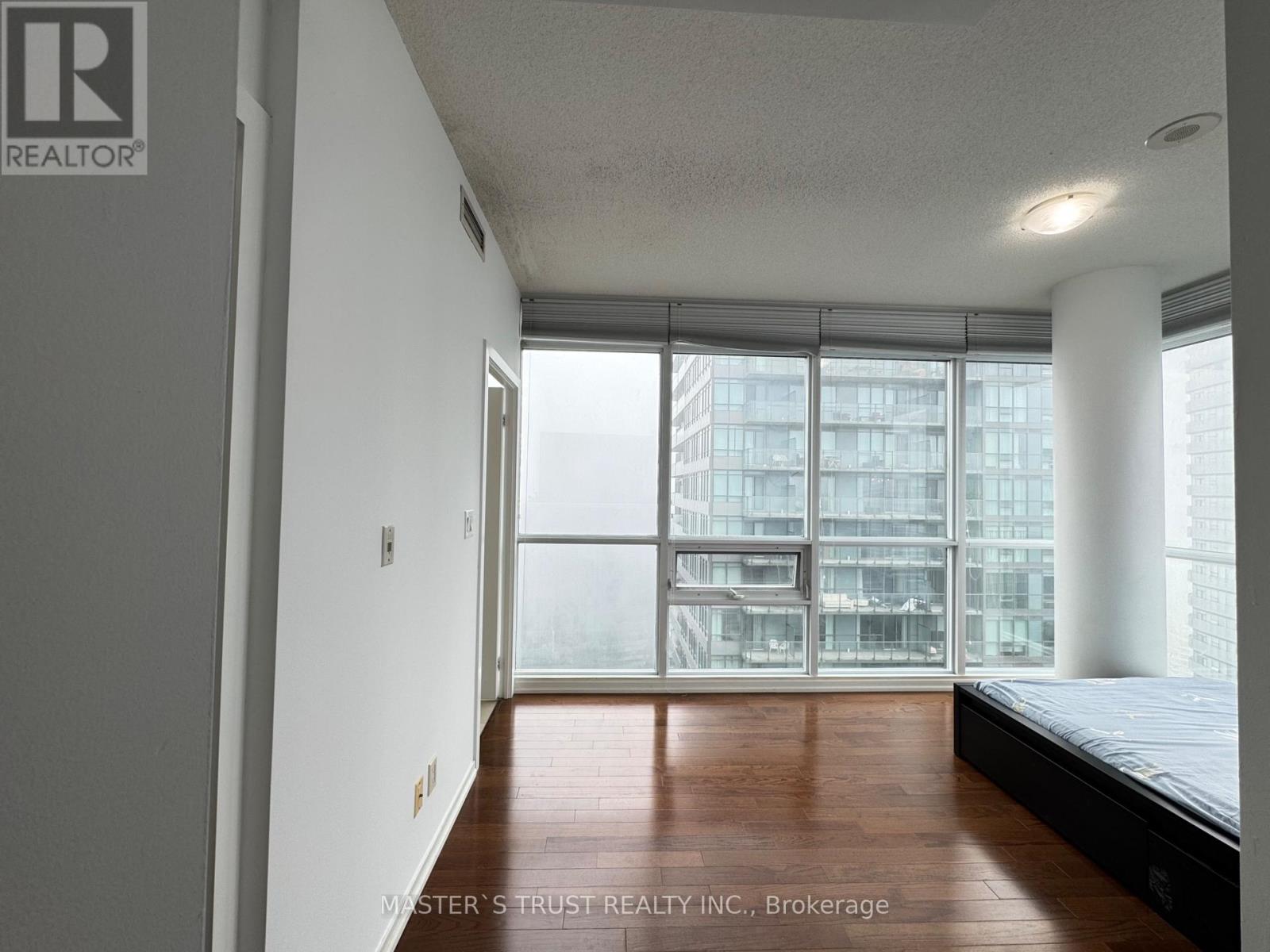 #4502 65 BREMNER BOULEVARD - 14