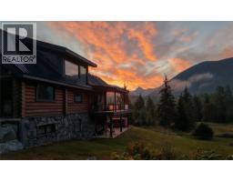 3pc Bathroom - 6580 Highway 6, Ymir, BC V0G2K0 Photo 13