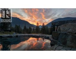 Bedroom - 6580 Highway 6, Ymir, BC V0G2K0 Photo 12