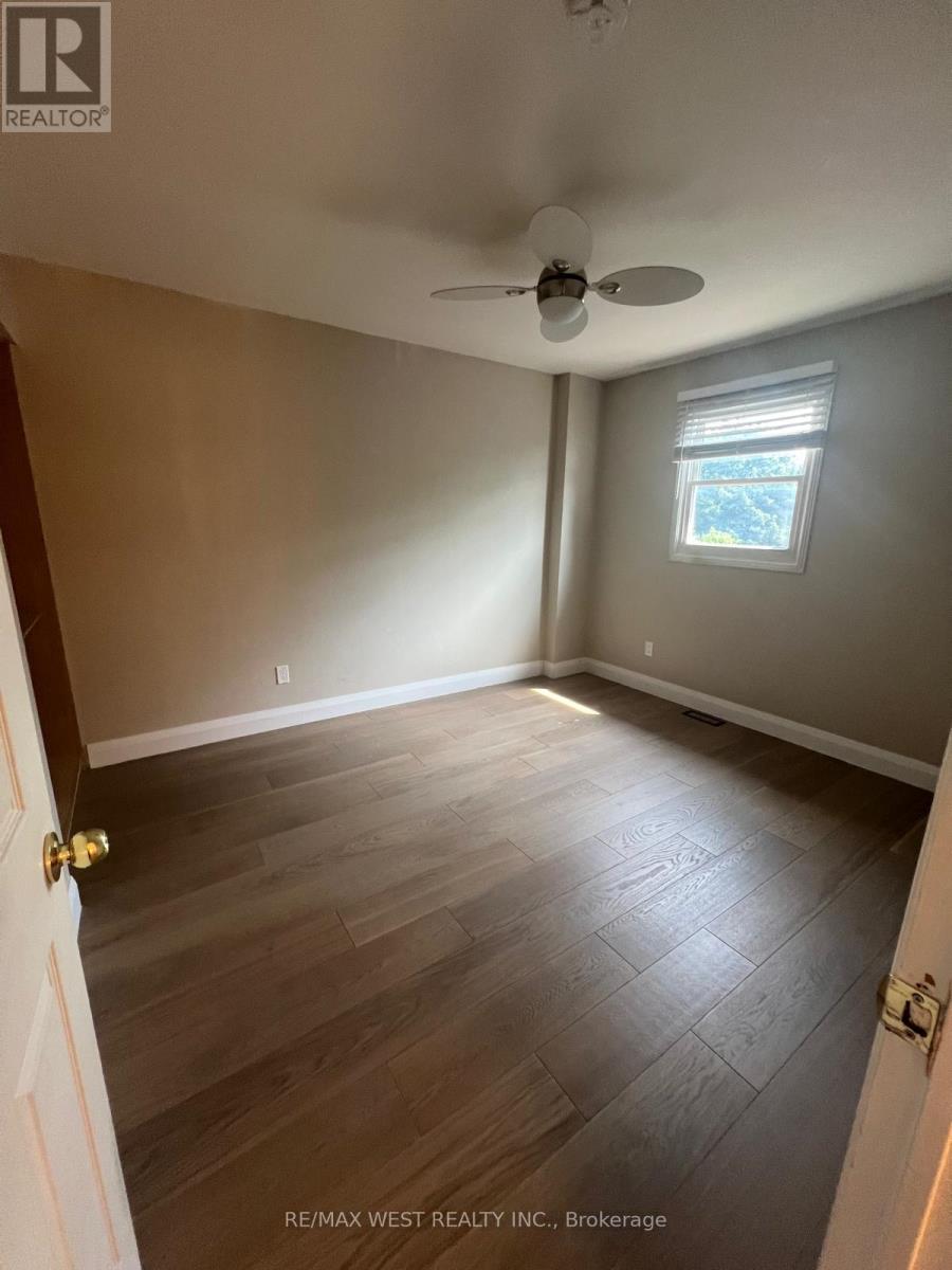 51 MOORCREST DRIVE - 21