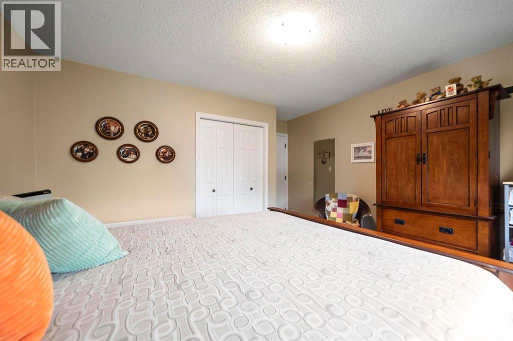 4504 66 Street Close - Image 19