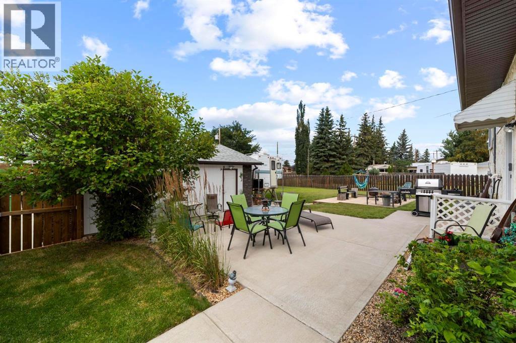 4504 66 Street Close - Image 31