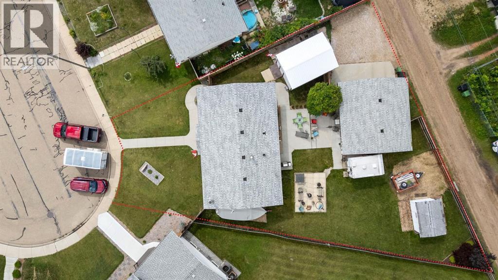 4504 66 Street Close - Image 35